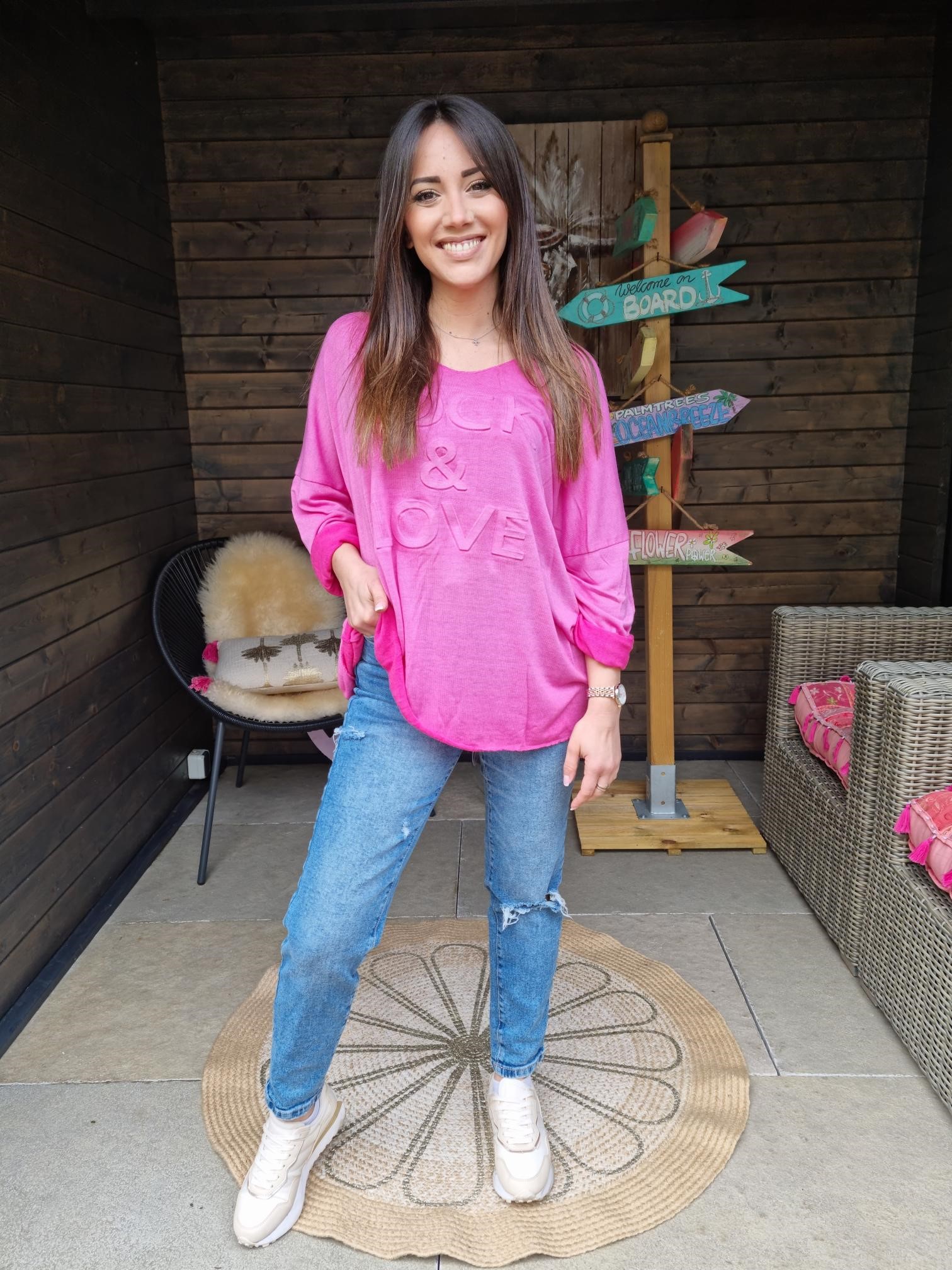 fel roze shirt